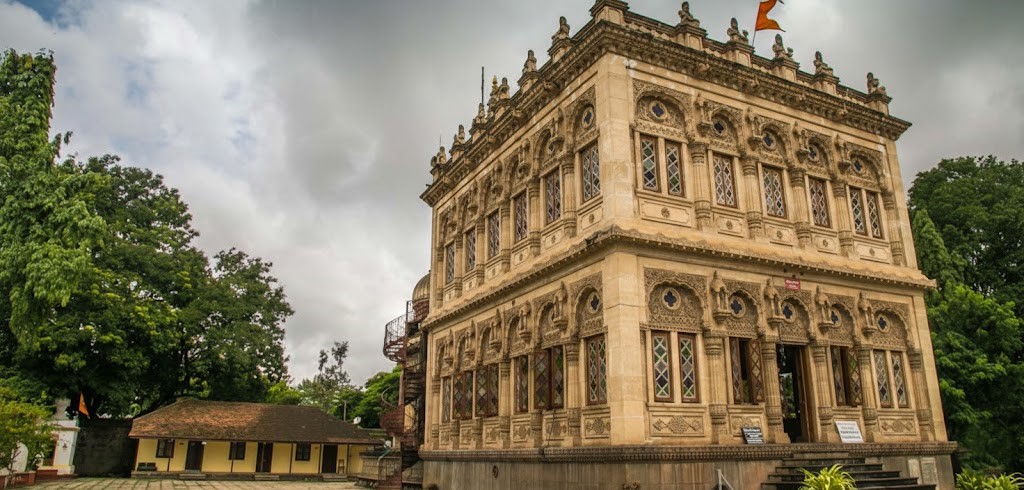 Shinde Chhatri - Parks & Gardens place in Pune